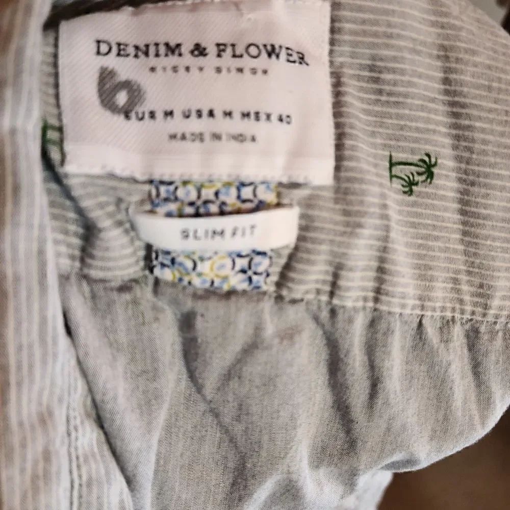 Denim and Flower    - Picture 5 of 5